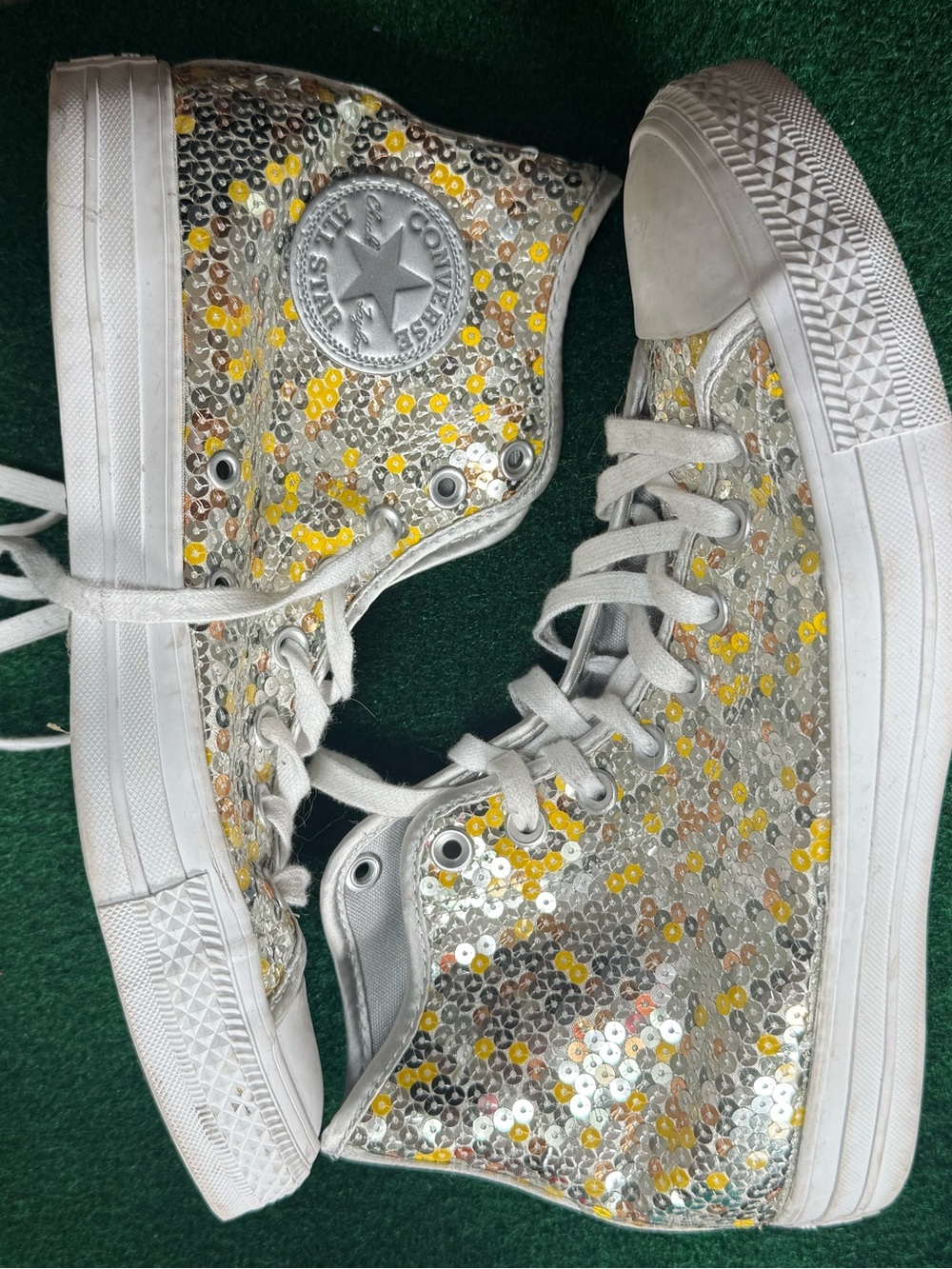 Converse Chuck All-Star High Top Sneakers in Silver and Gold Accent SIZE 9